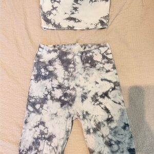Rue21 Grey and White Tie-Dye Top